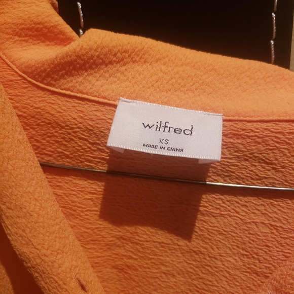 Aritzia Button-up Blouse - Picture 2 of 3